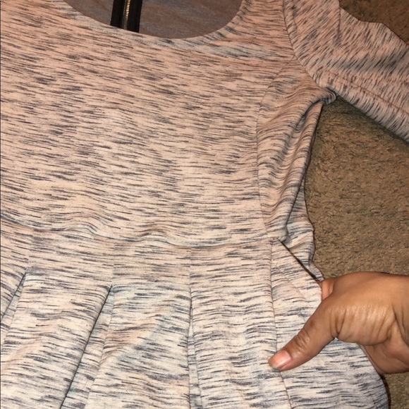 𝙷&𝙼 𝙷𝚒𝚐𝚑 𝚀𝚞𝚊𝚕𝚒𝚝𝚢 𝙳𝚛𝚎𝚜𝚜 - Picture 5 of 6